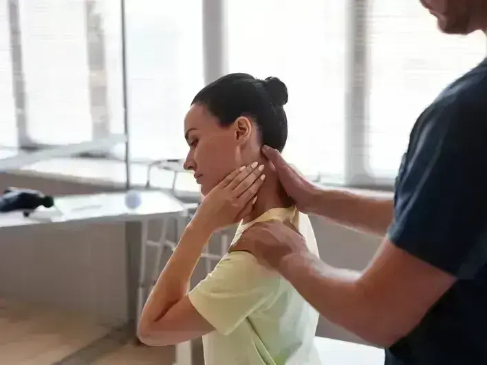 Neck Injury Treatment in Pooler, GA - Arrowhead Clinic Chiropractor